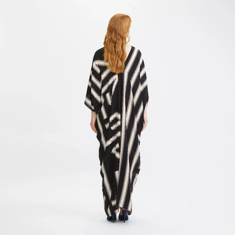 Women's Black And White Track French Moss Kaftan - Rangnaari Satin Lace Robe