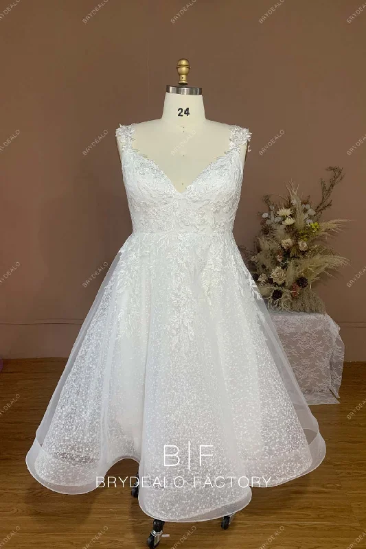 Plus Size Designer Lace Sleeveless Tea Length Chic Bridal Dress